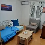 Апартаменти Paris *